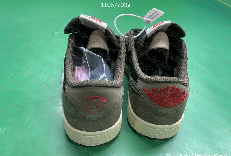 Air Jordan 1 Low x Travis Scott 'Dark Mocha' 3