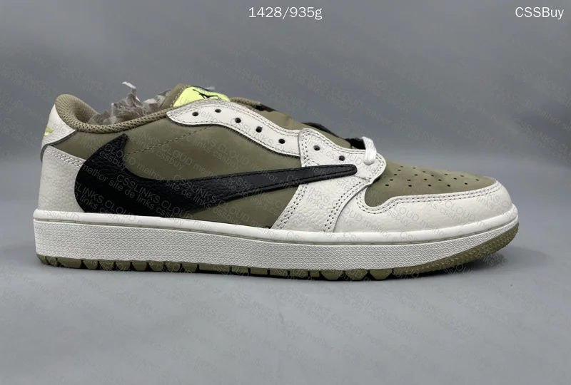 Air Jordan 1 Low x Travis Scott Golf 4