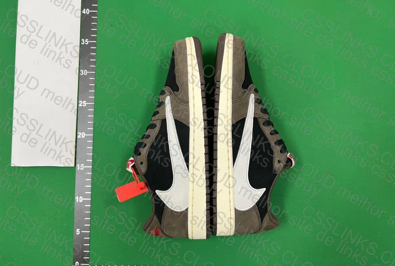 Air Jordan 1 Low x Travis Scott Mocha 4