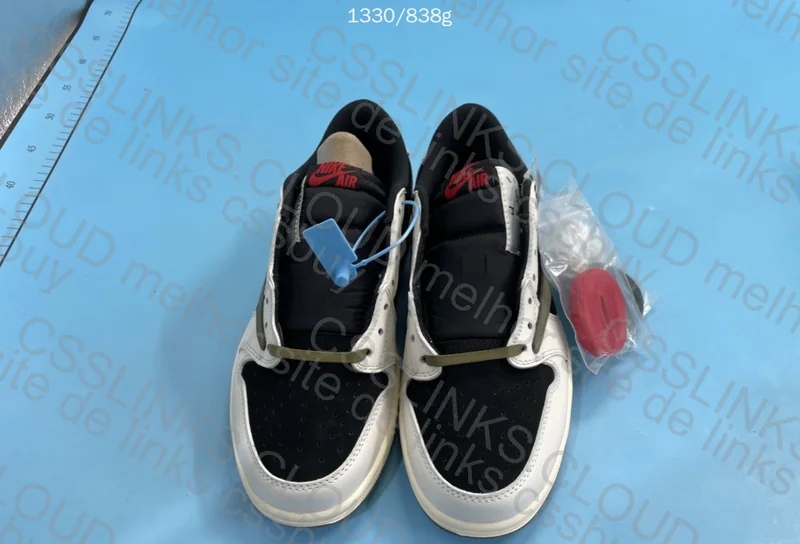 Air Jordan 1 Low x Travis Scott - Olive 5