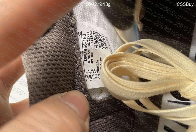 Air Jordan 1 Low x Travis Scott Reverse Mocha 6