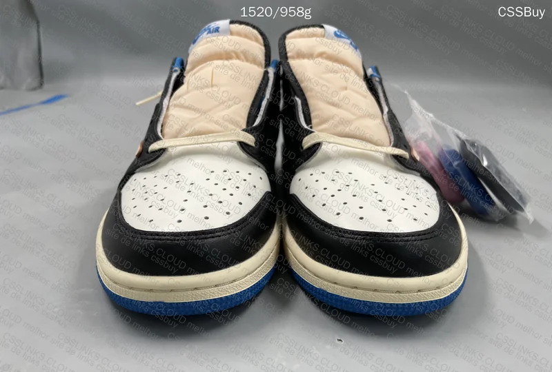 Air Jordan 1 Low x Travis Scott x Fragment 2