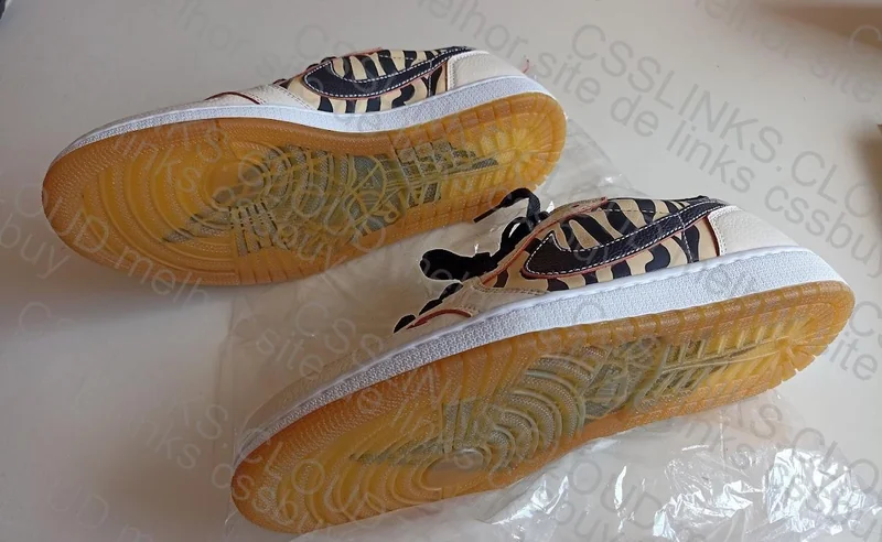 Air Jordan 1 Low - Year of the Tiger 2