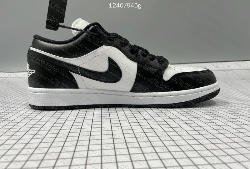 Air Jordan 1 Low Panda 3