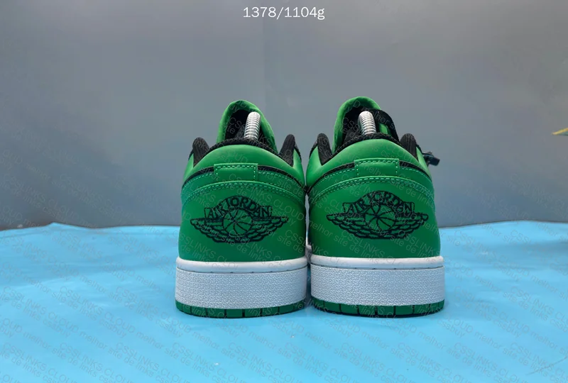 Air Jordan 1 Lucky Green 3