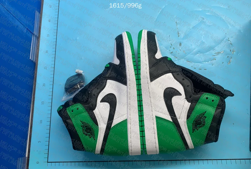 Air Jordan 1 Lucky Green (Blind Box) 2