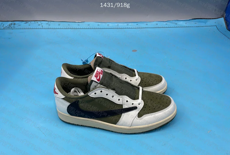 Air Jordan 1 Medium Olive