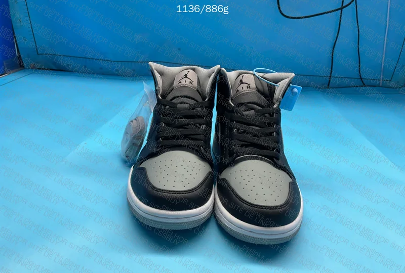 Air Jordan 1 Mid 5