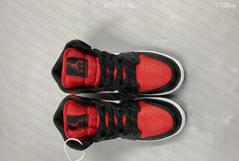 Air Jordan 1 Mid - Bred Toe