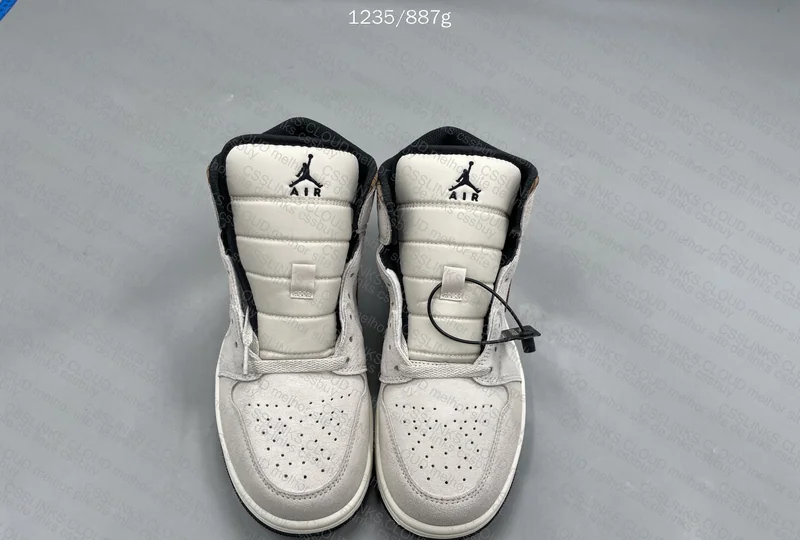 Air Jordan 1 Mid Brown