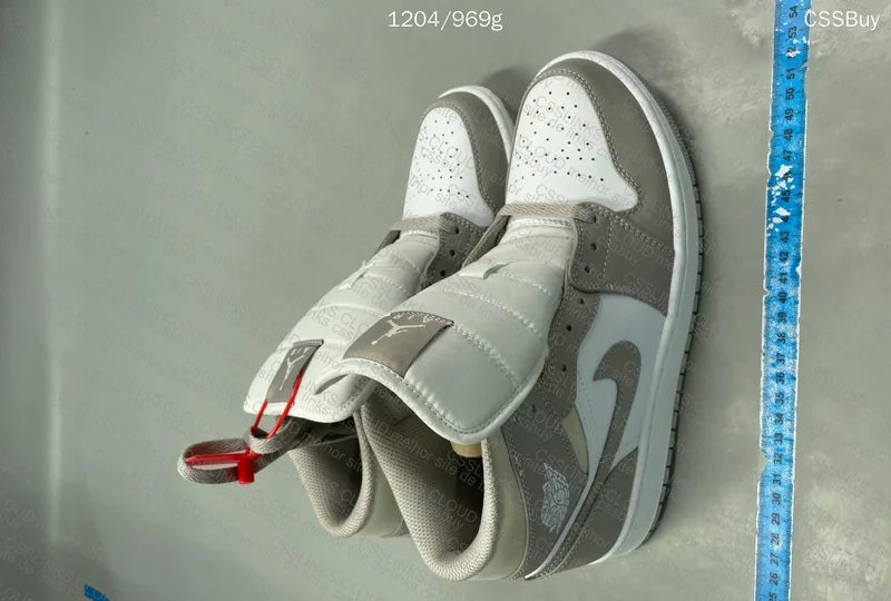 Air Jordan 1 Mid Linen