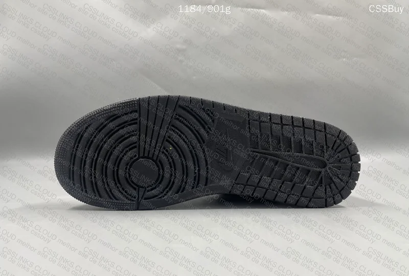 Air Jordan 1 Mid - Panda 9