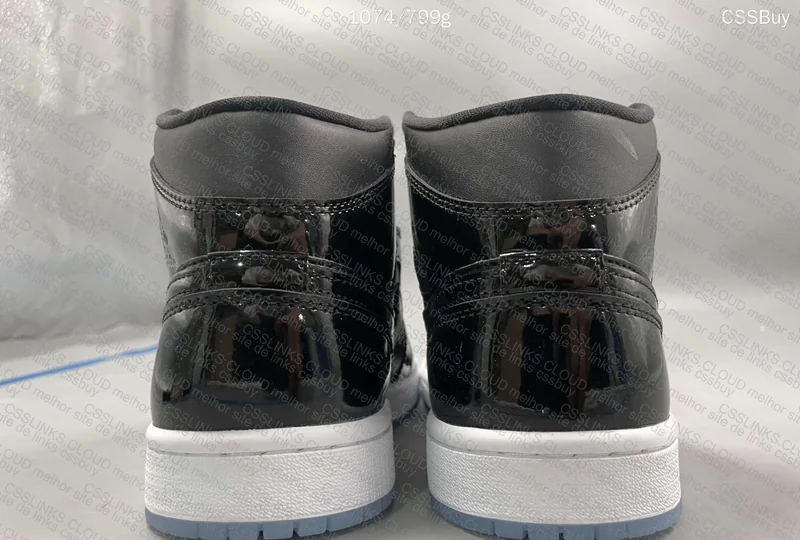 Air Jordan 1 Mid SE 3