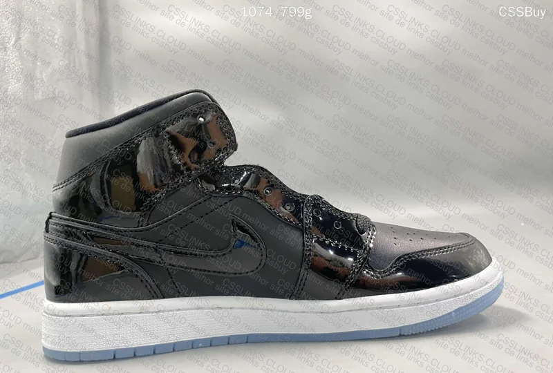 Air Jordan 1 Mid SE 4