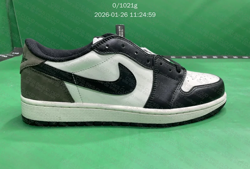 Air Jordan 1 Mocha 6