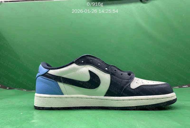 Air Jordan 1 Obsidian 6