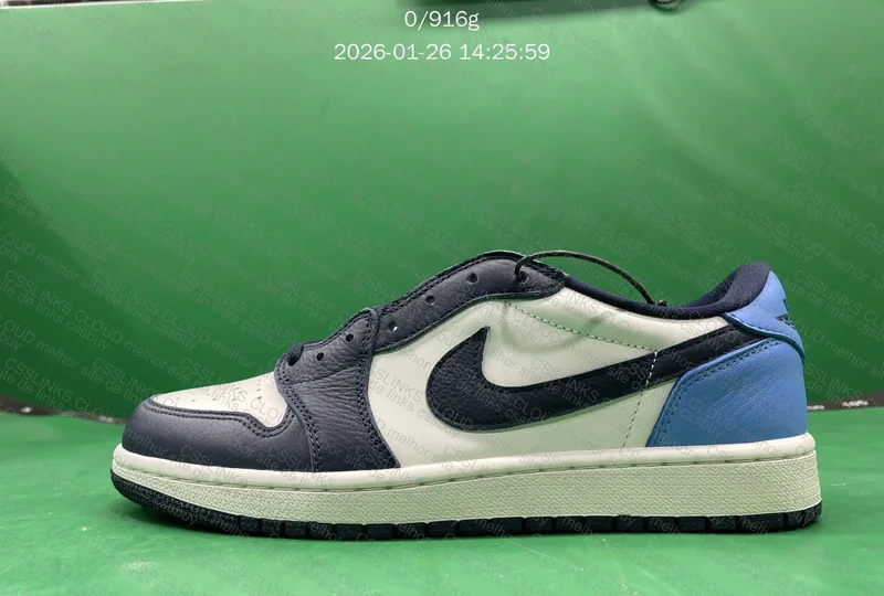 Air Jordan 1 Obsidian 7