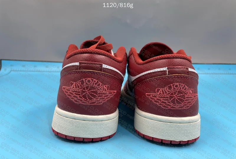 Air Jordan 1 Red 4