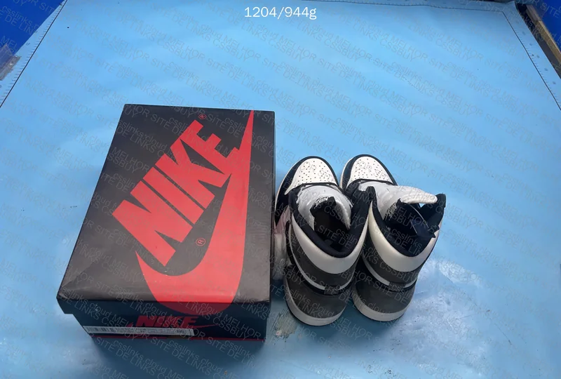 Air Jordan 1 Retro High Dark Mocha