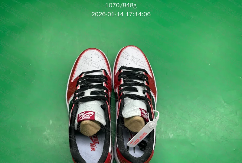 Air Jordan 1 Retro Low Chicago (2016) (705329-600) 9