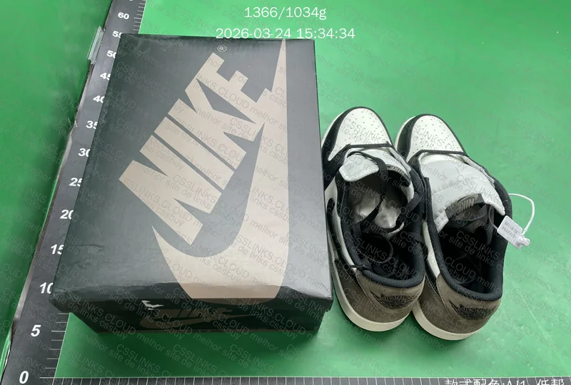 AIR JORDAN 1 RETRO LOW OG