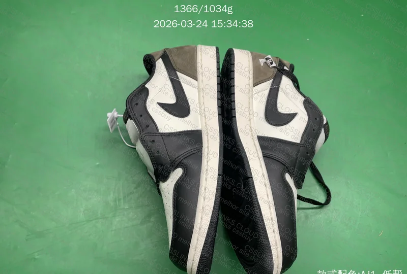 AIR JORDAN 1 RETRO LOW OG 6