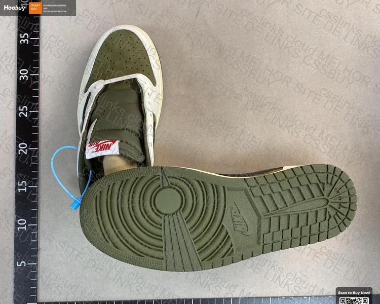 Air Jordan 1 Retro Low OG 'Medium Olive' x Travis Scott 2