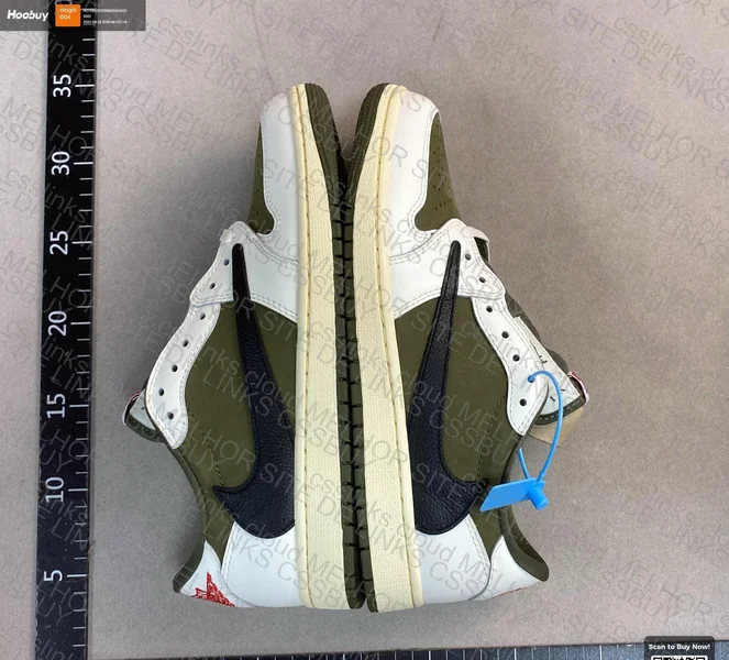 Air Jordan 1 Retro Low OG 'Medium Olive' x Travis Scott 4