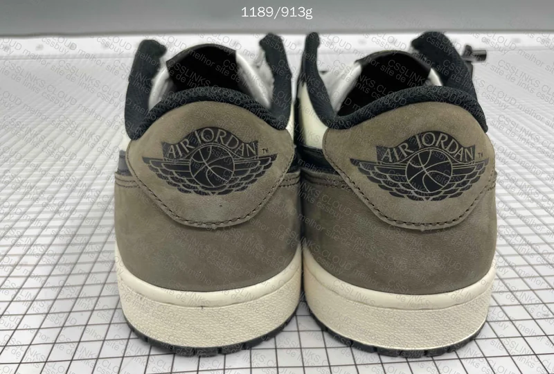 Air Jordan 1 Retro Low OG Mocha 4