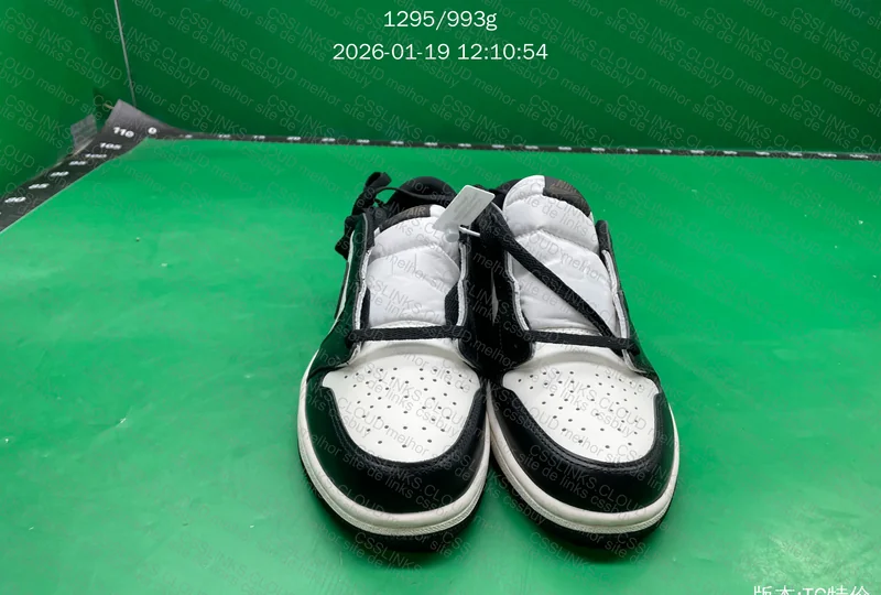 Air Jordan 1 Retro Low OG Mocha (CZ0790-102) 4
