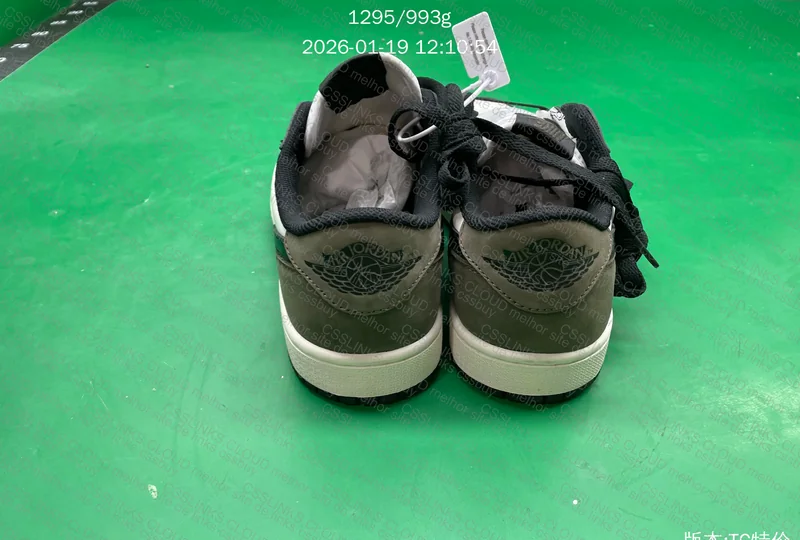 Air Jordan 1 Retro Low OG Mocha (CZ0790-102) 6