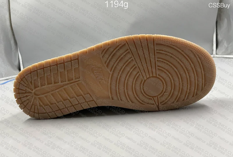 Air Jordan 1 Retro Low OG x Zion Williamson 'Voodoo' 2