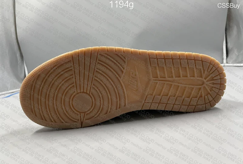 Air Jordan 1 Retro Low OG x Zion Williamson 'Voodoo' 4