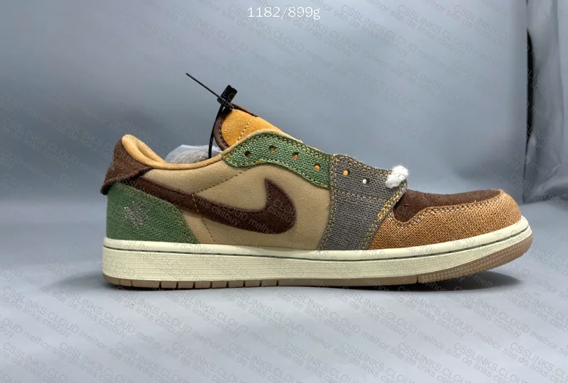 Air Jordan 1 Retro Low OG 'Voodoo' 3