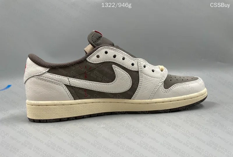 Air Jordan 1 Retro Low Travis Scott Reverse Mocha 2