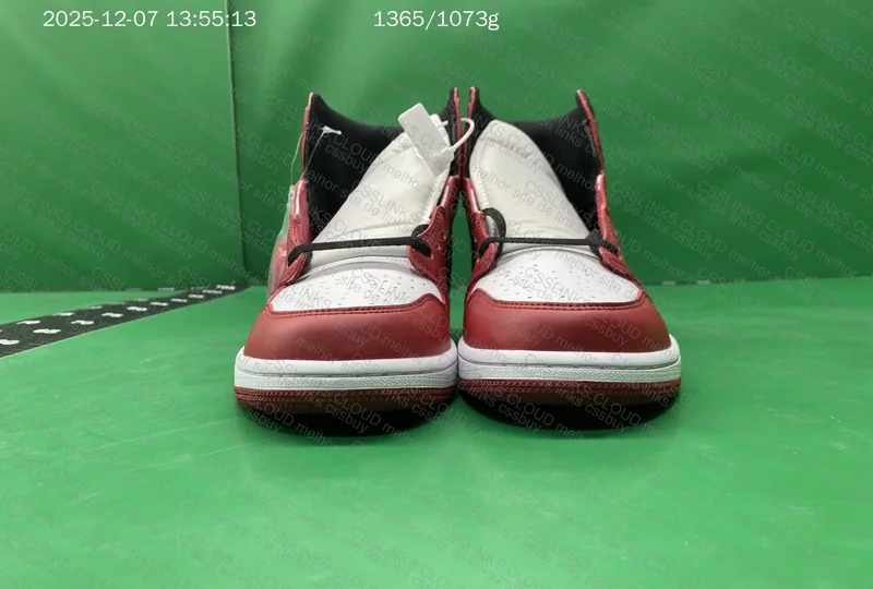 Air Jordan 1 Retro OG
