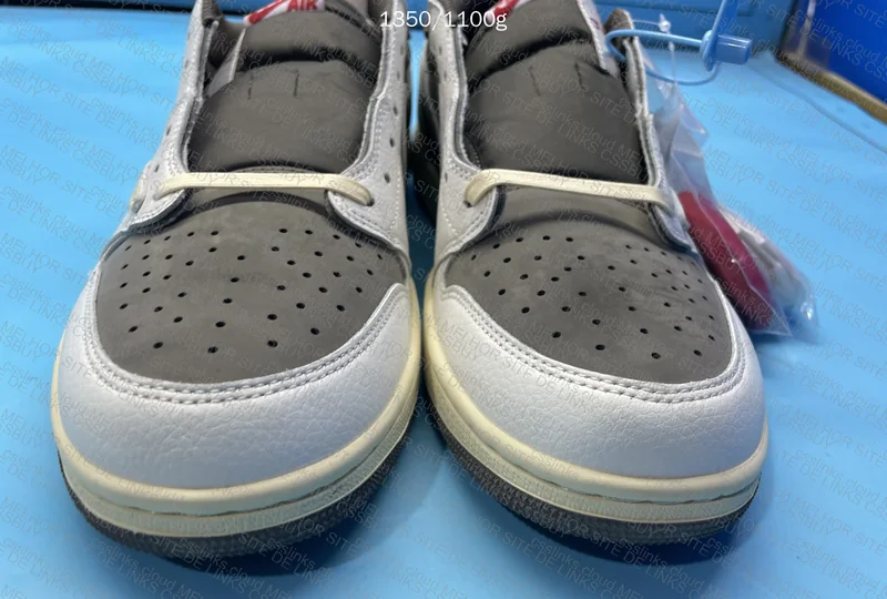 Air Jordan 1 Reverse Mocha 3