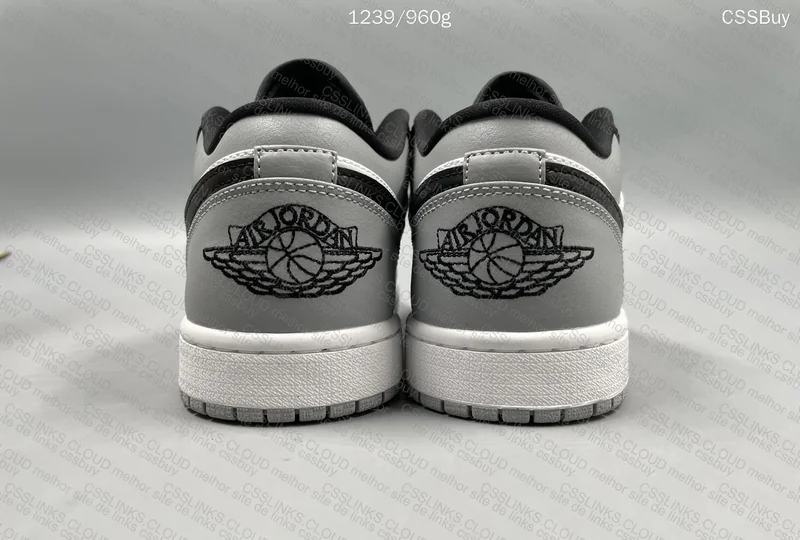 Air Jordan 1 - Shadow Toe 3
