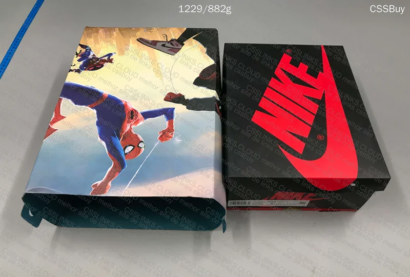 Air Jordan 1 Spider-Verse 6
