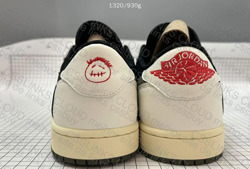 Air Jordan 1 Travis Scott 3