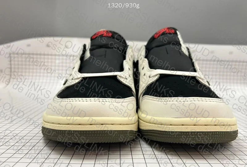 Air Jordan 1 Travis Scott 4