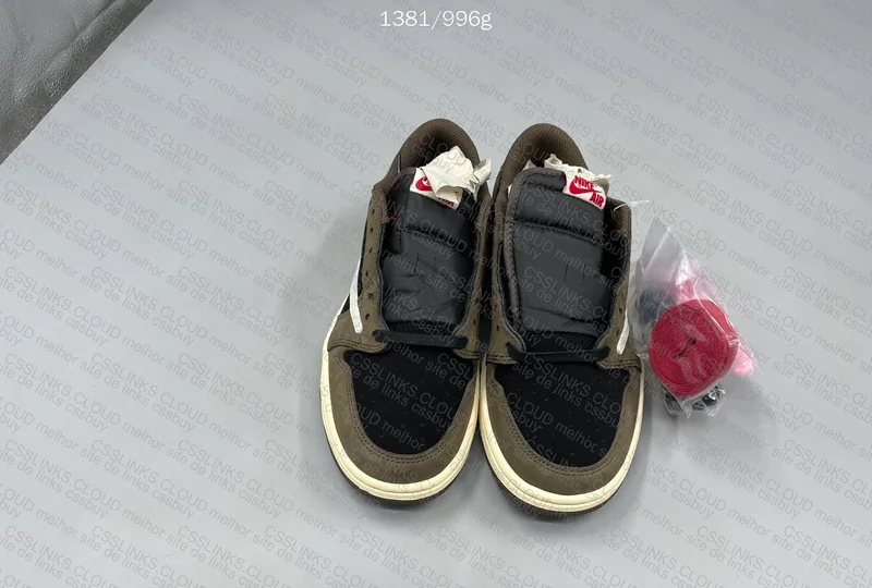 Air Jordan 1 Travis Scott "Dark Mocha"