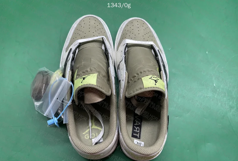 Air Jordan 1 - Travis Scott Golf