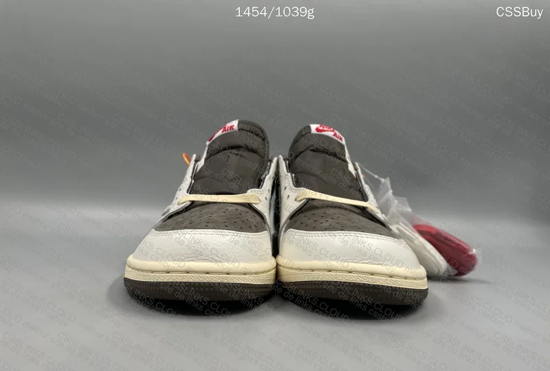 Air Jordan 1 Travis Scott Reverse Mocha 2