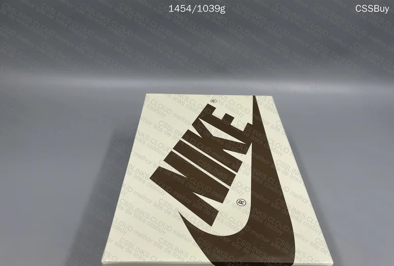 Air Jordan 1 Travis Scott Reverse Mocha 8