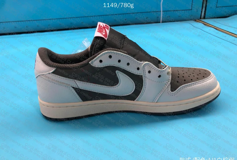 Air Jordan 1 Travis Scott Reverse Mocha 4