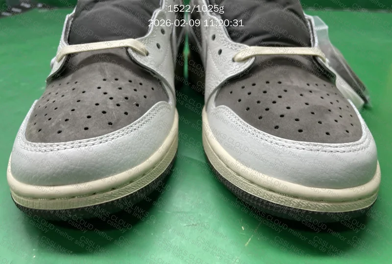 Air Jordan 1 Travis Scott Reverse Mocha 3