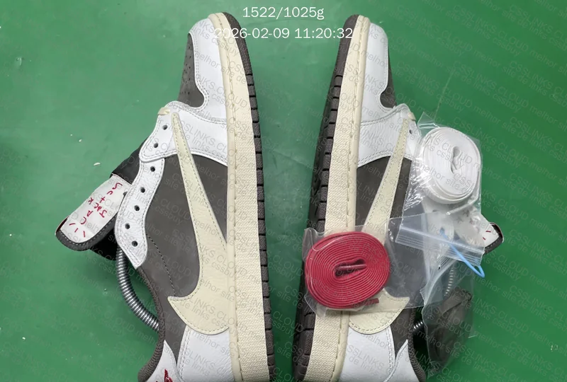 Air Jordan 1 Travis Scott Reverse Mocha 6