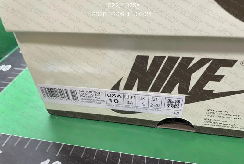 Air Jordan 1 Travis Scott Reverse Mocha 8