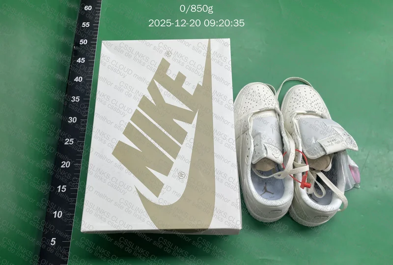 Air Jordan 1 Travis Scott White